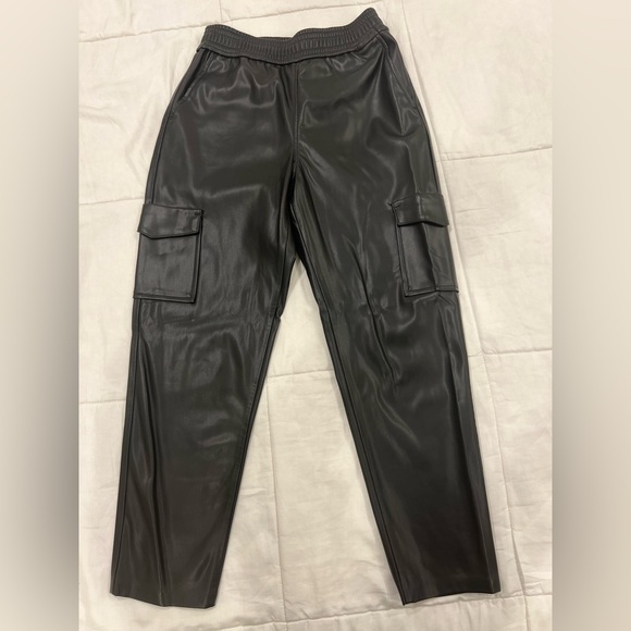 Zara Black Faux Leather Cargo Pants - Size Small - Picture 1 of 3